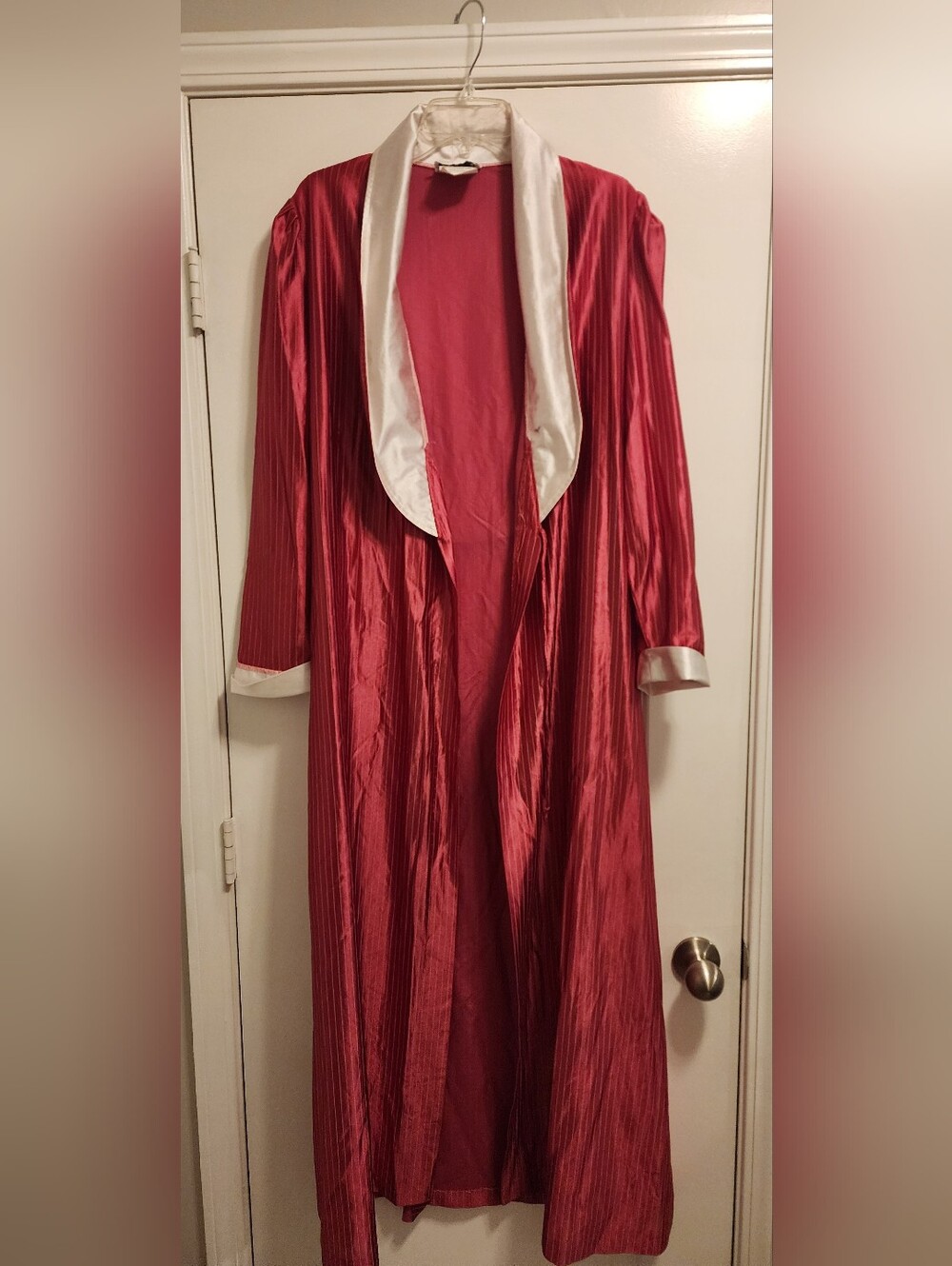 CJ'S Long Satin Pink Pinstripe Longsleeve Robe with Ivory Trim Classy Sz M